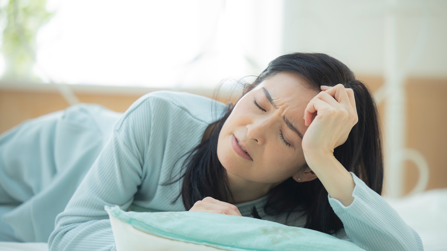 粉領族久坐少動血液循環差 醫曝：便秘恐子宮內膜異位症惹禍